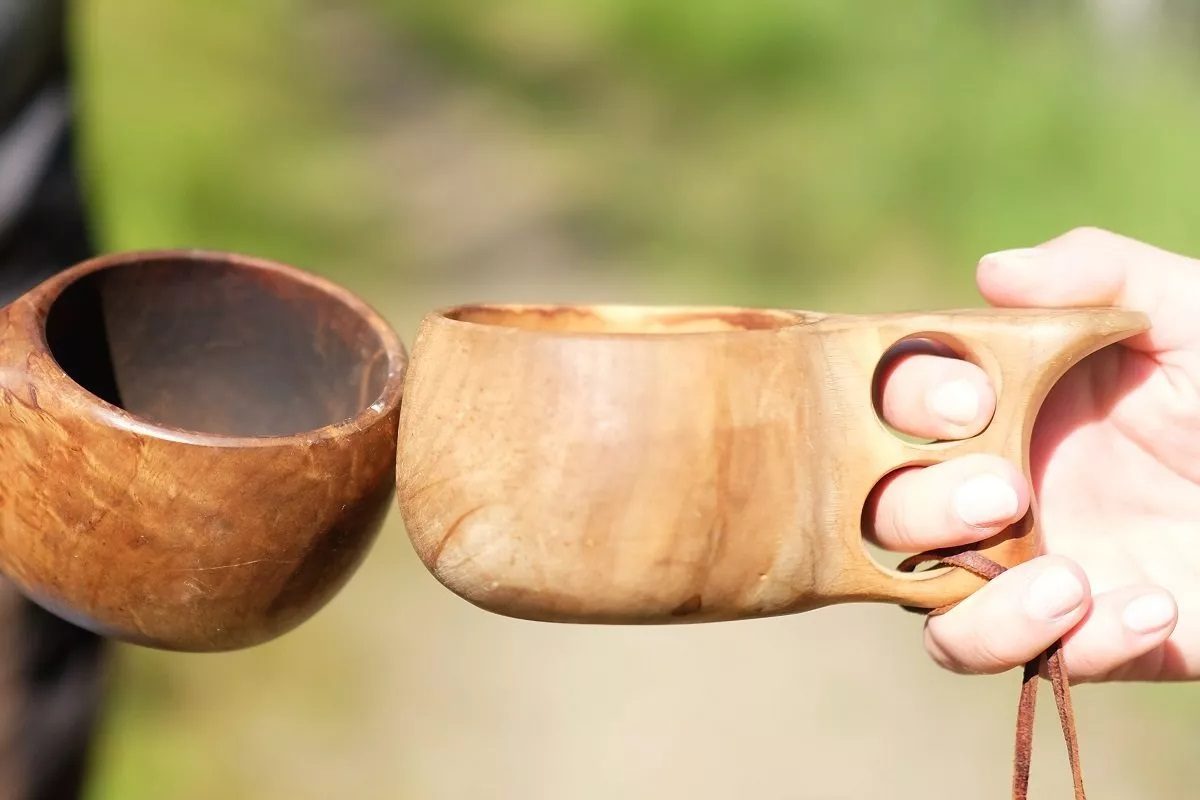 Découvrez les techniques de gravure sur bois pour votre kuksa