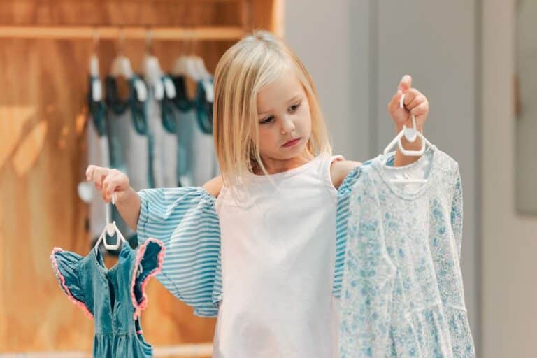 Pourquoi adopter des vêtements évolutifs enfants