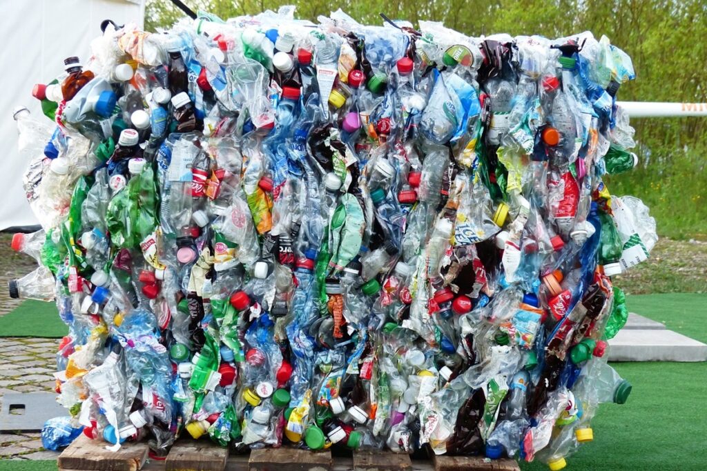 recyclage bouteilles plastique